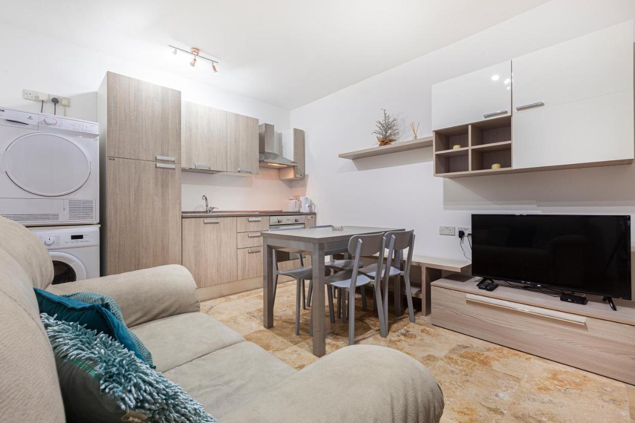 Designer Home With Comfy Sofa In Central Valletta By 360 Estates Exterior foto